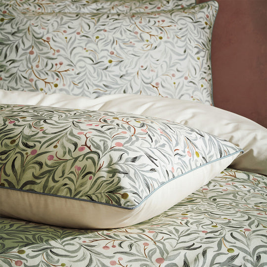 Malory Traditional Eucalyptus Floral Printed Piped Duvet Cover Set