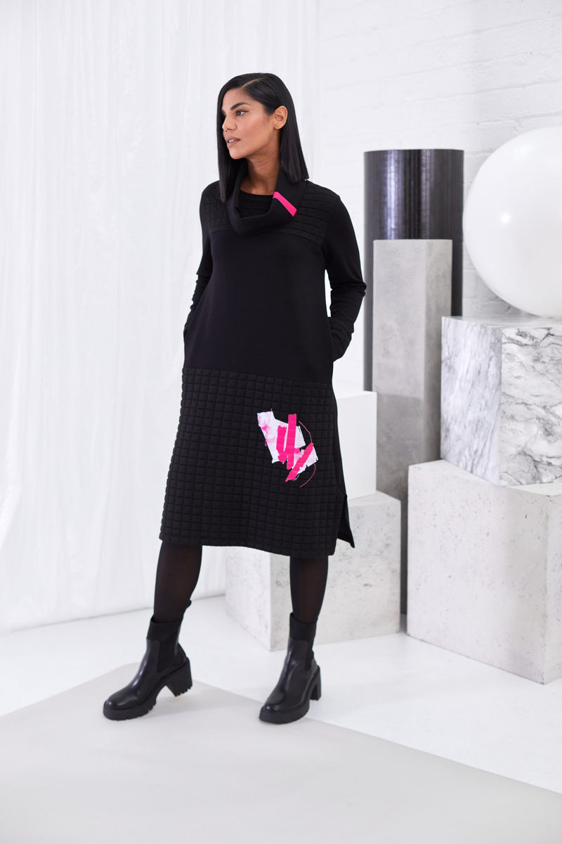 Print Pocket Shift Dress - Black/pink