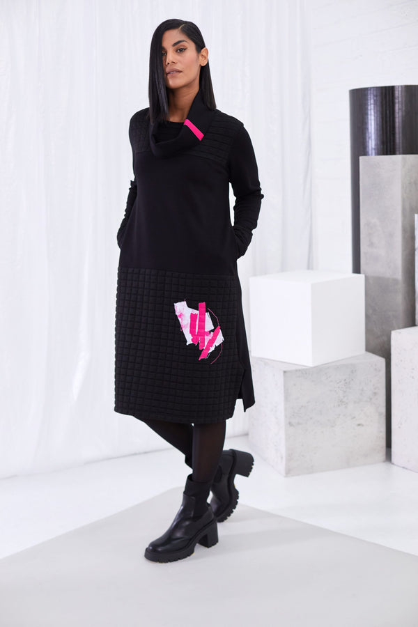 Print Pocket Shift Dress - Black/pink