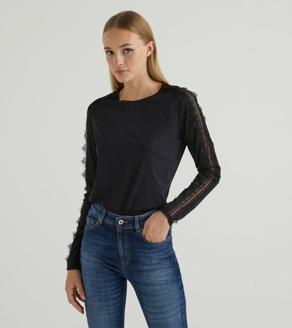Lace Trim Sleeve T-shirt - Black