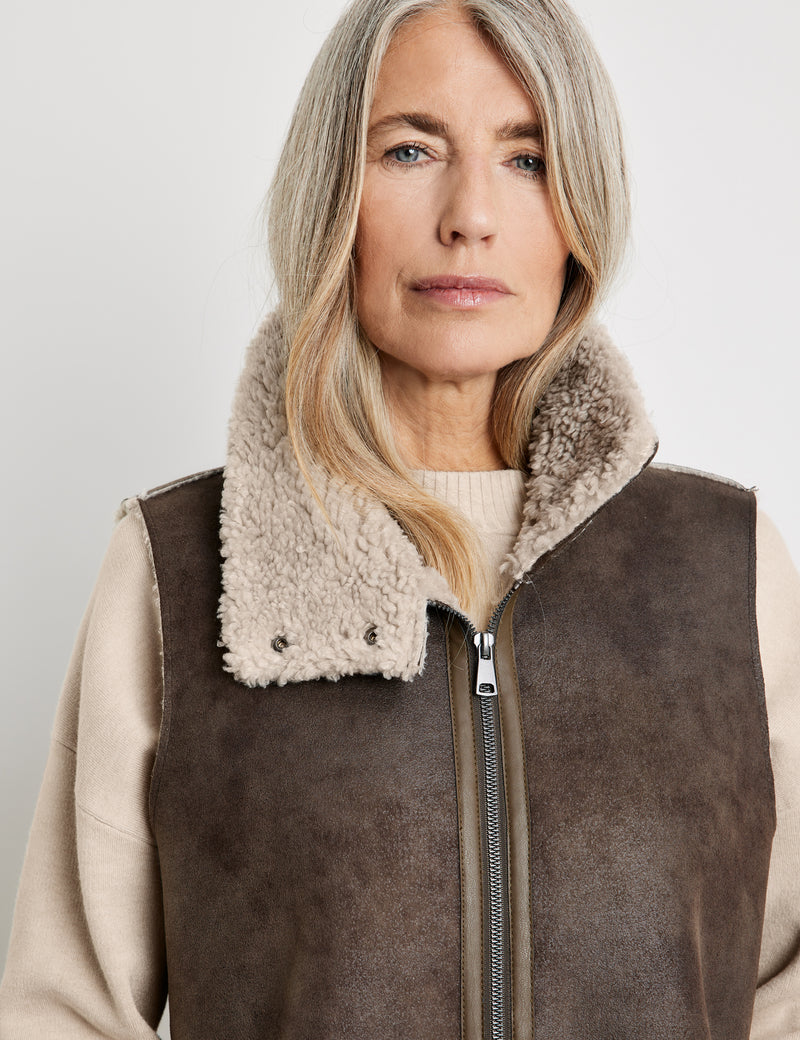 Natural Me Gilet - Brown Patch