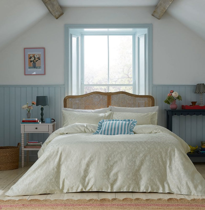 Floral Trail Jacquard Duvet Cover Set - Ivory