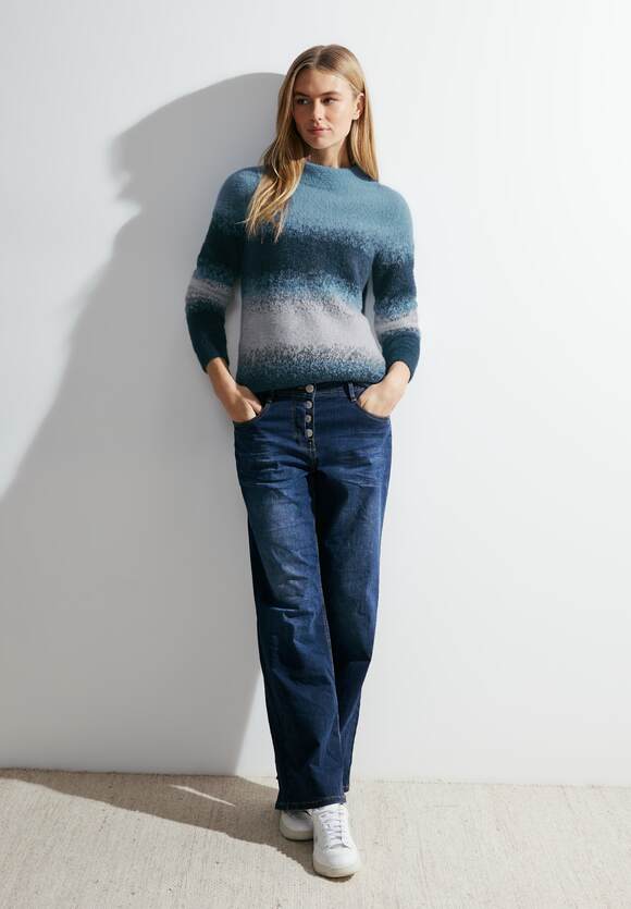 Striped Feather Yarn Turtle Neck - Petrol Blue