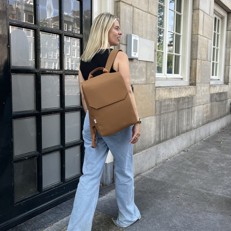 Nuitée Backpack Camel & Gold