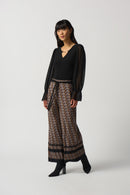 Keyhole Detail Top - Black