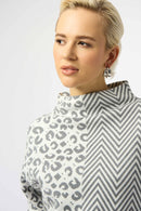 Jacquard Print Boxy Sweater - Vanilla Grey