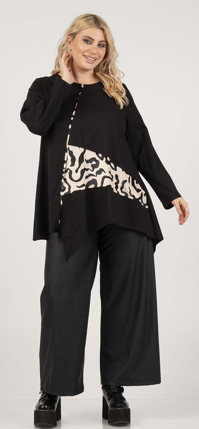 BLACK TOP WITH LEOPARD PRINT PANEL - Black
