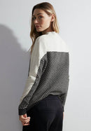 Cosy Herringbone Turtle Neck - Black