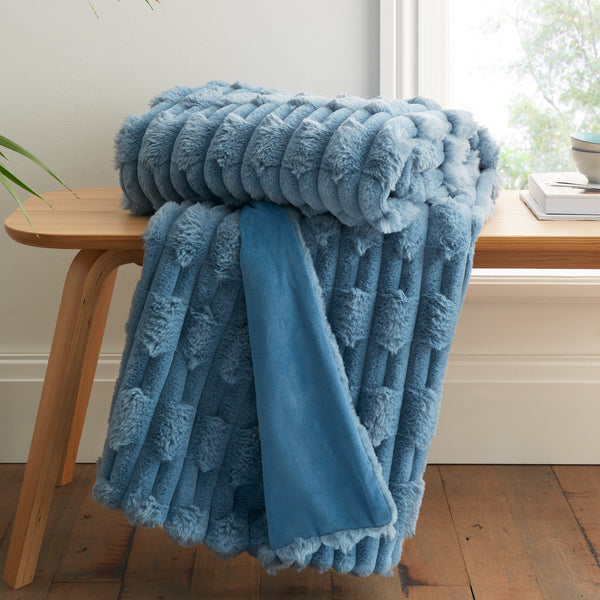 Carved Faux Fur Blue Throw 150x200