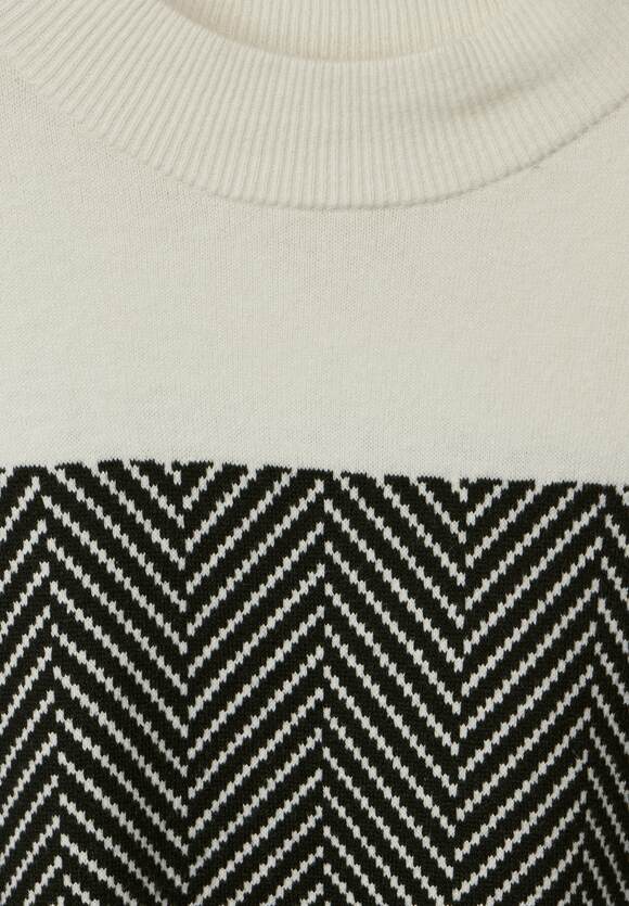 Cosy Herringbone Turtle Neck - Black