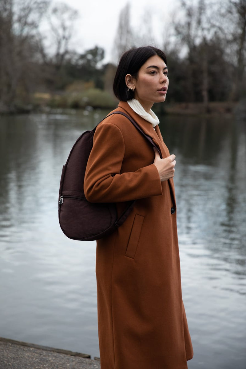 Small Textured Nylon Bag - Raisin