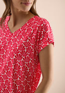 Minimal V-Neck Shirt - Glazed Apple Red