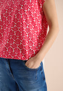 Minimal V-Neck Shirt - Glazed Apple Red