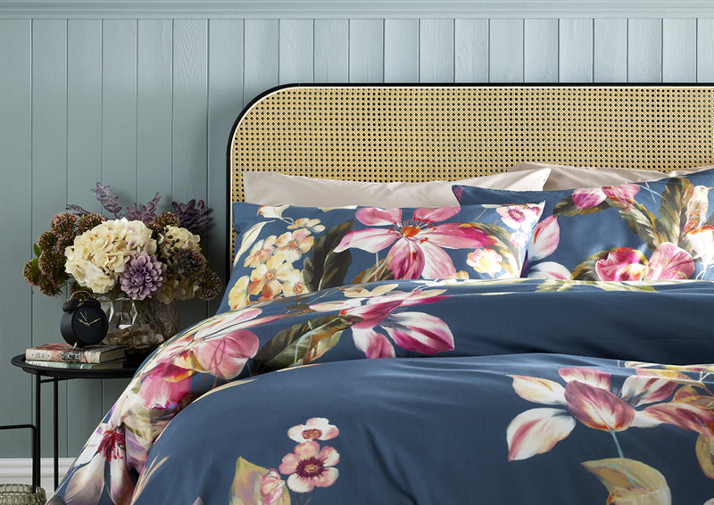 Floral Humming Bird Duvet Cover Set - Navy