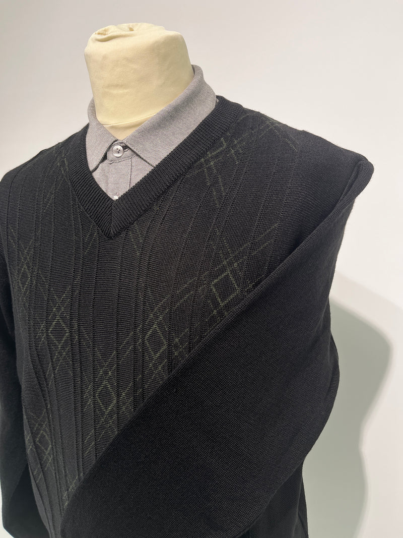 Pattern V-Neck - Black