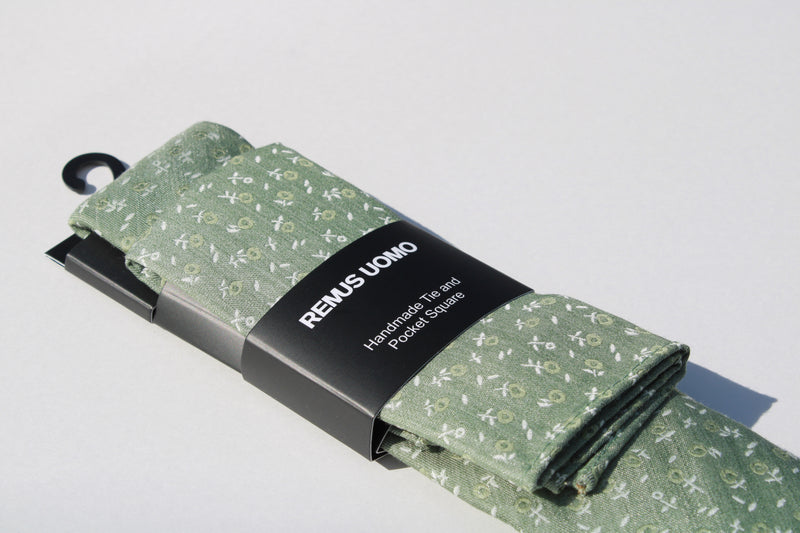Tie & Pocket Set - Light Green Grey