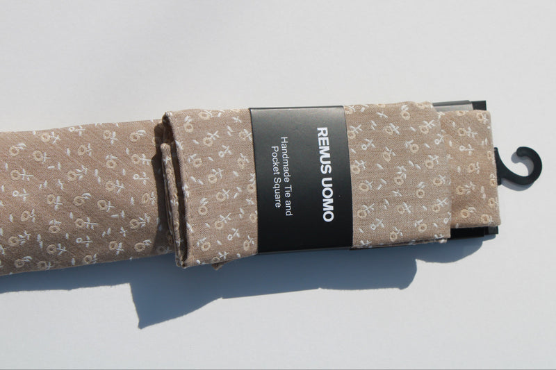 Tie & Pocket Set - Wheat/oatmeal