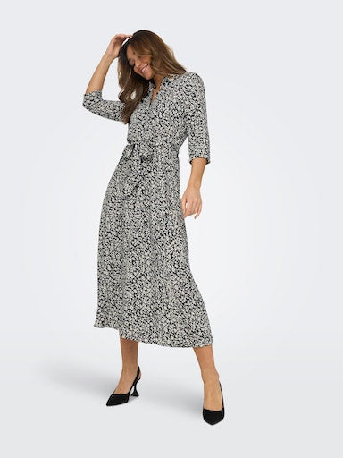 Starr Life 3/4 Maxi Dress - Black Daisy Flower