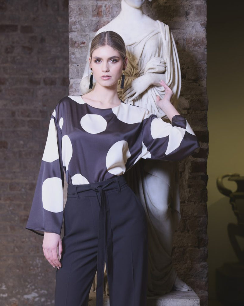 Spot Round Neck Shirt - Black/cream