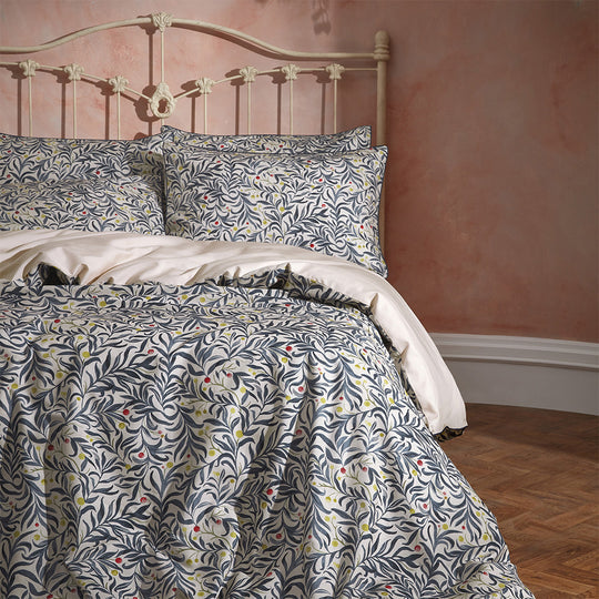 Malory Traditional Navy Floral Printed Piped Duvet Cover Set