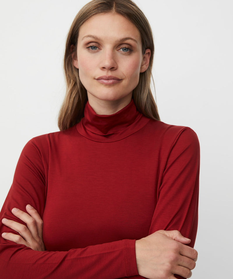 Brooklyn Turtleneck T-Shirt - Red Dahlia