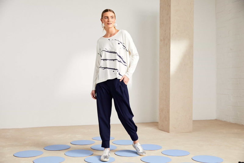 Brush Stroke Placement Print Top - Offwhite/navy
