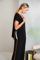 Contrast Ribbon Trim Seam V Neck Top - Black & Cocoa