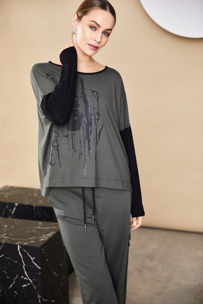 Contrast Sleeve Placement Print Top - Anthracite/black