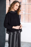 Cutaway Collar Top - Black/off White