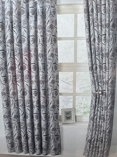 Nice Eyelet Readymade Curtains - Green