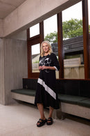 PLACEMENT PRINT DRESS WITH CONTRAST CUFF/PANEL - Black/white