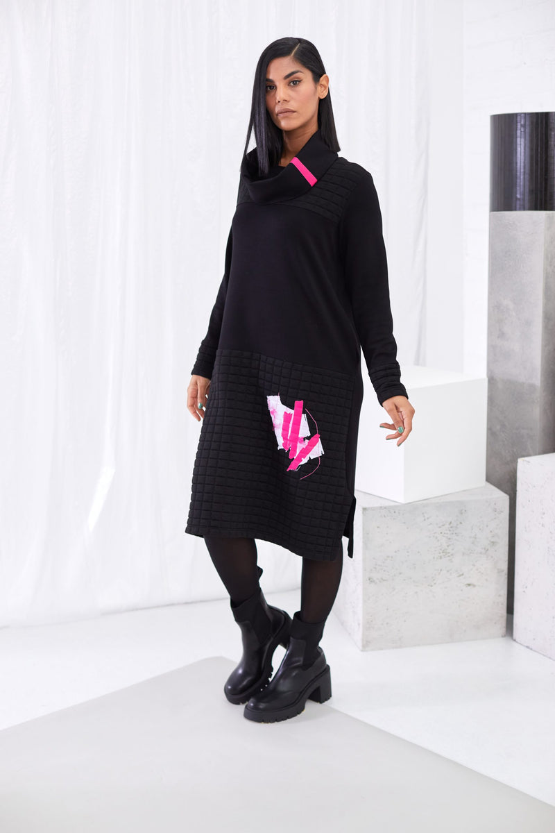 Print Pocket Shift Dress - Black/pink