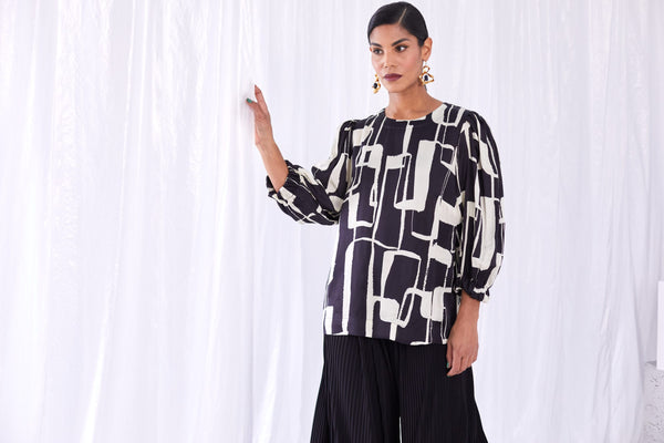 Elasticated Cuff Print Top - Black/cream