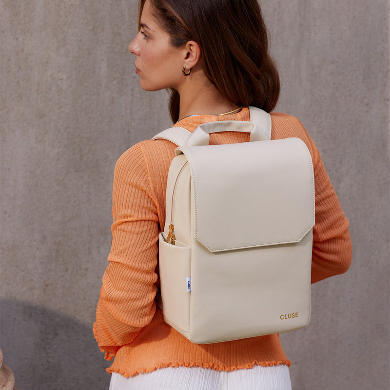 Nuitée Petite Backpack - Beige & Gold