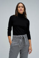 Long Sleeve Turtleneck T-Shirt - Black