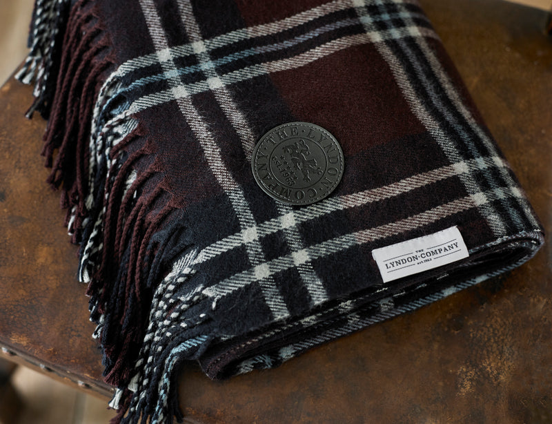 Broden Burgundy Acrylic Throw 140x185