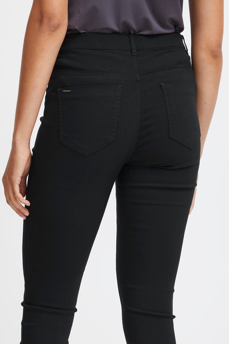Elva 5 Pocket Slim Jean - Black