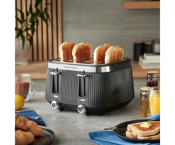 Brontë 4 Slice Toaster - Black 