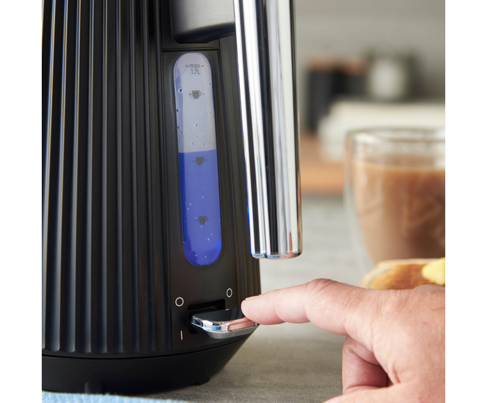 Brontë Kettle - Black