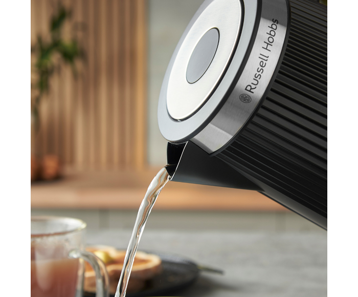 Brontë Kettle - Black