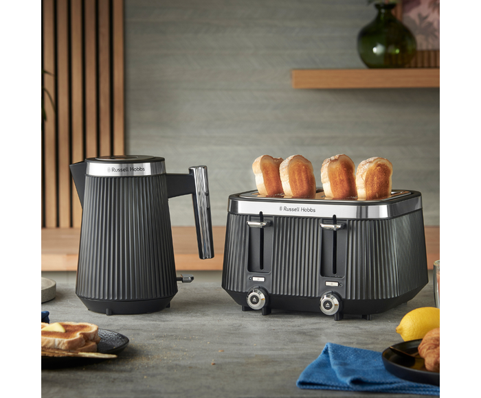 Brontë Kettle - Black