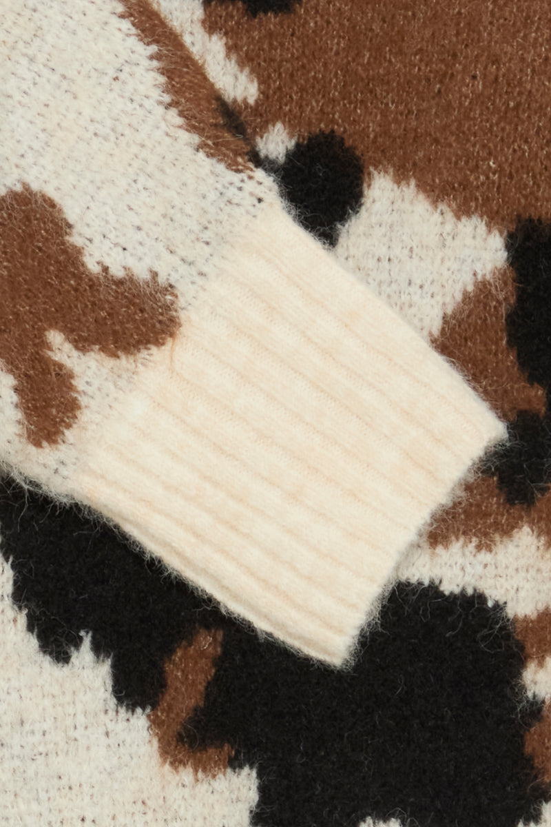 Omea Cow Jumper - Birch Cow Jacqaurd