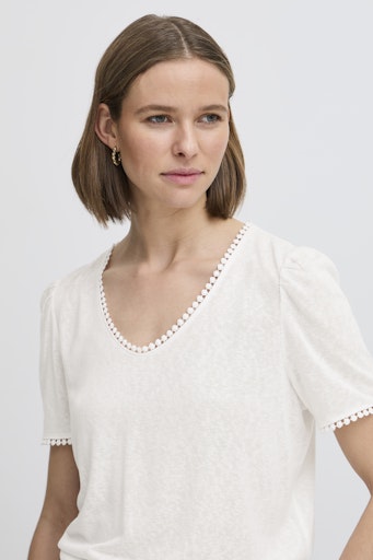 Stephanie T-Shirt 1 - Marshmallow