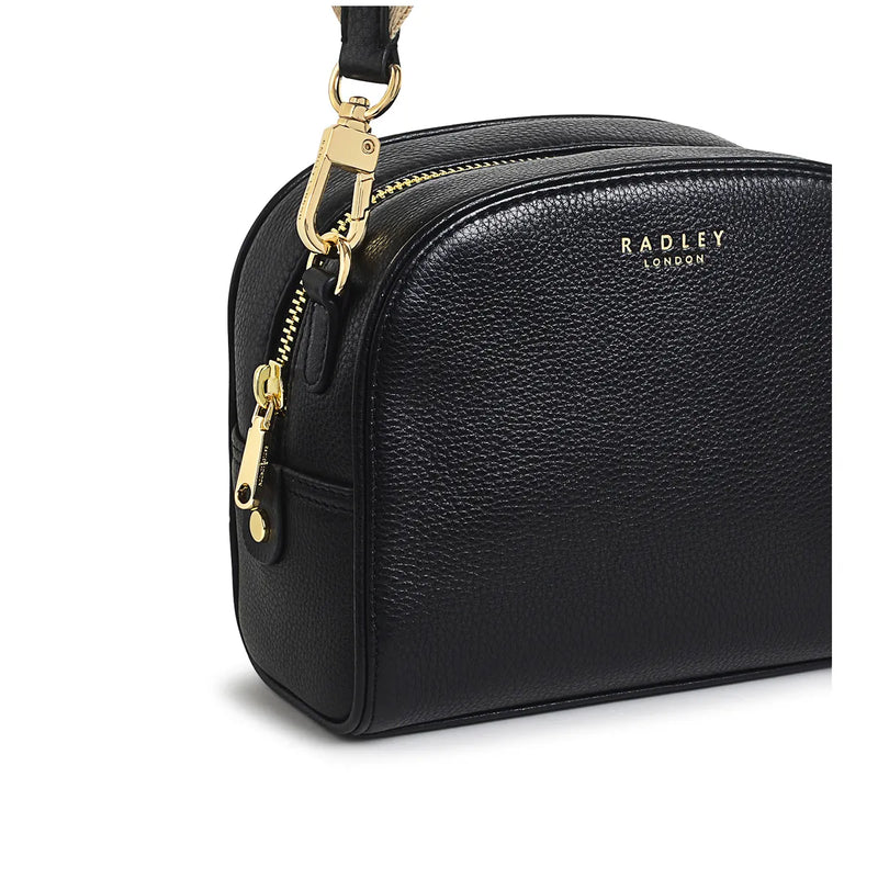 ArdenCrescent ZipAround Crossbody - Black