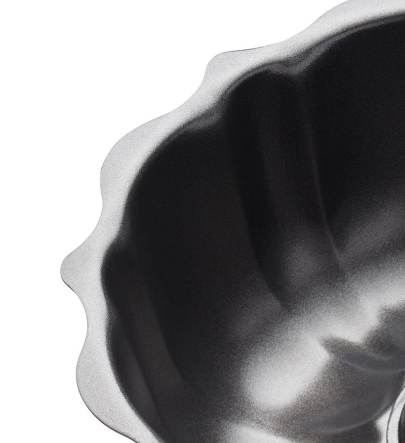 Non-Stick Fluted Ring Cake Pan, 27cm