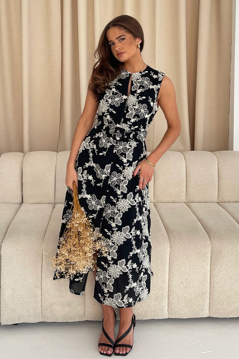 Cordelia Embroidery Dress - Black