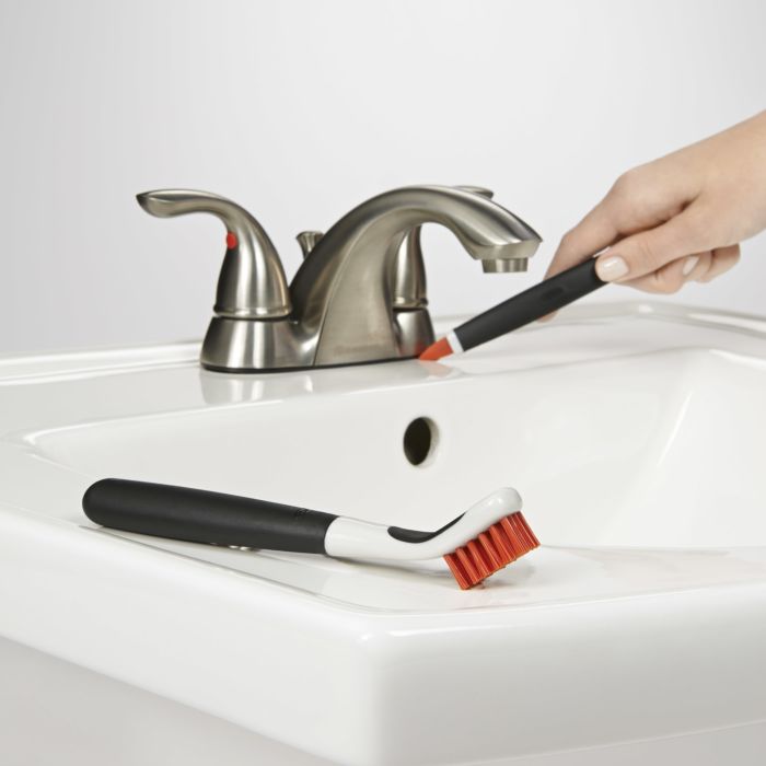 Deep Clean Brush Set - Red