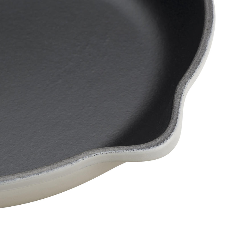 26cm Cast Iron Fry Pan With Metal Handle - Meringue