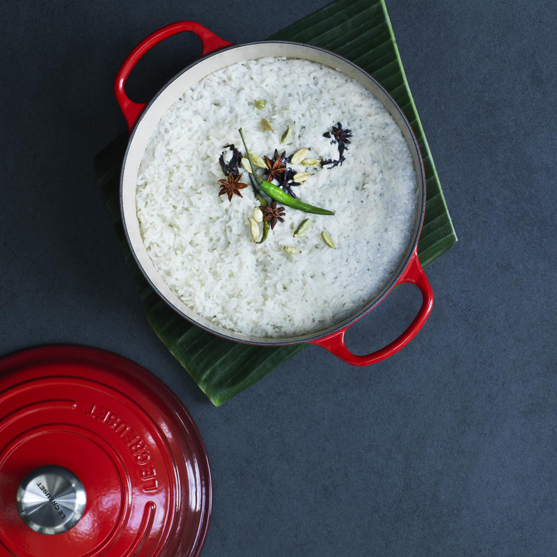 Signature Cast Iron Shallow Casserole 30cm - Cerise