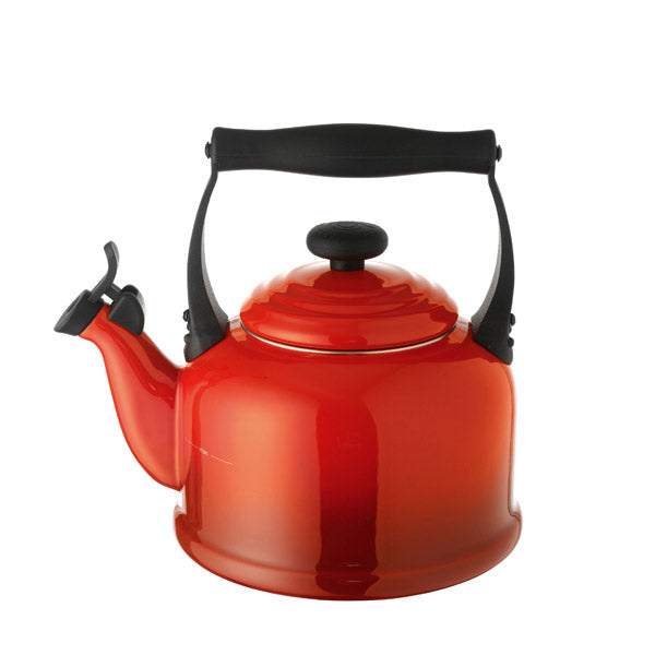 Le Creuset Traditional Whistling Kettle - Cerise